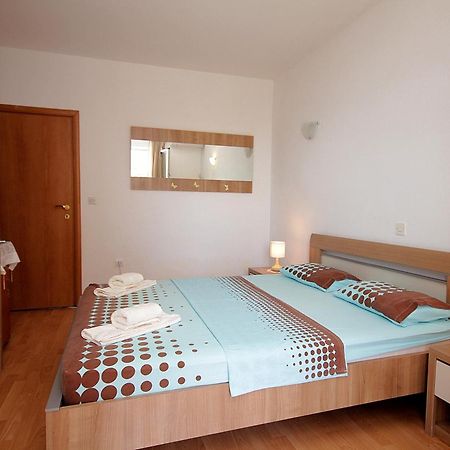 Apartments Aleksandar Свети-Стефан Номер фото
