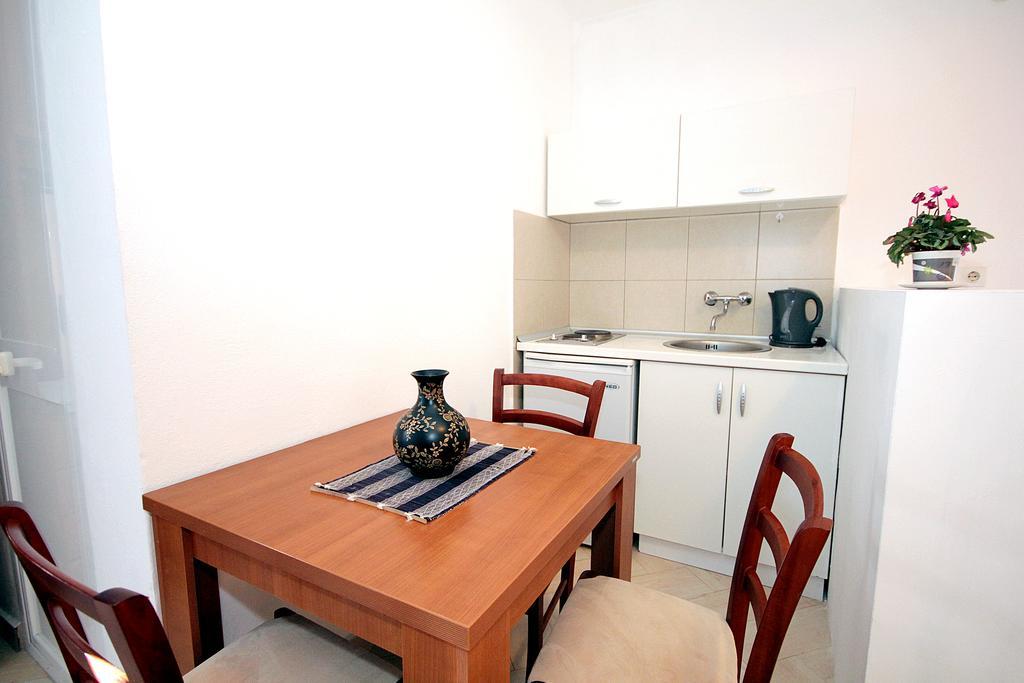 Apartments Aleksandar Свети-Стефан Экстерьер фото
